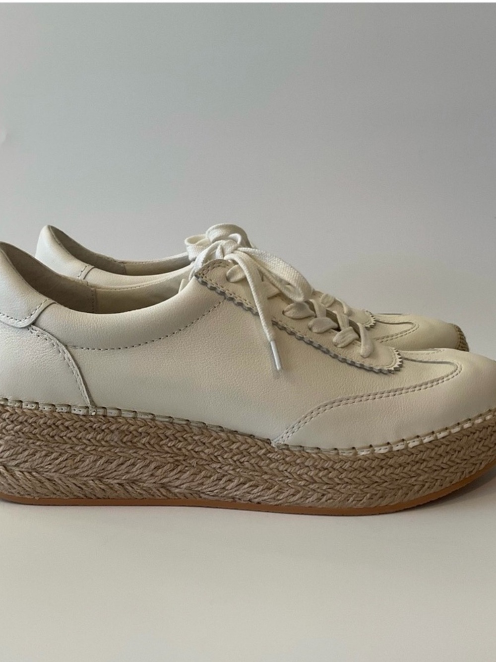 NWT Dolce Vita White Platform Jaja Espadrille Wedge Sneaker - Size: 9.5 - Picture 2 of 14